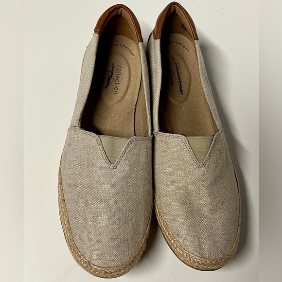 CLARKS Ultimate Comfort‎  tan slip on loafers size 8. - Picture 1 of 11